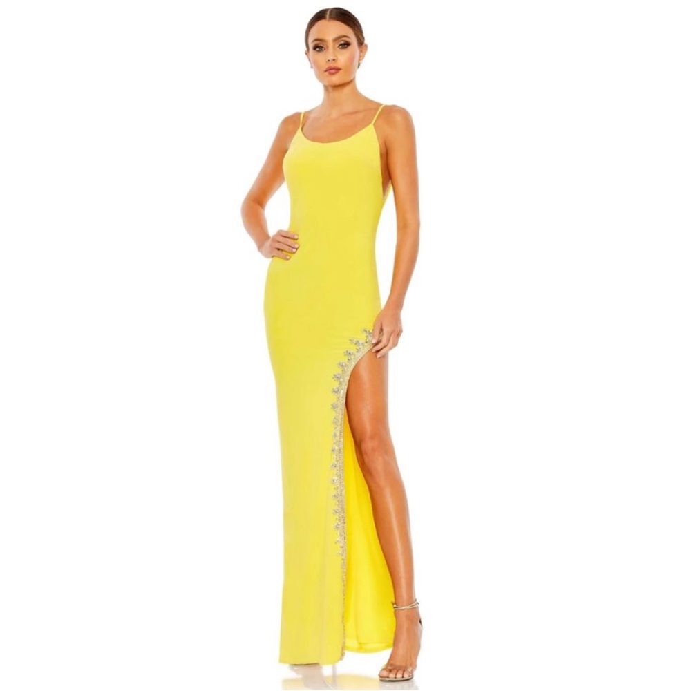 MAC DUGGAL Scoop Neck Body-Con Gown in Yellow Size US 4